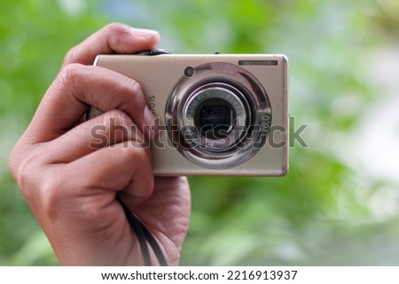 compact digital camera Commonly used for small general tasks