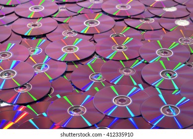 A lot of compact discs (cd) for background use 