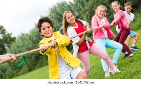 1,503 Kids Tug Of War Stock Photos, Images & Photography 