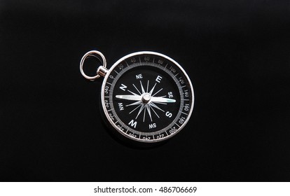 67,754 Compass Black Background Images, Stock Photos & Vectors 