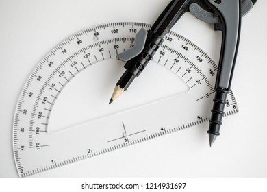 compass-protractor-math-engineers-archit