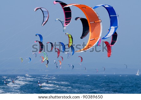 competition kitesurf on the sea