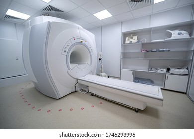 Komplettes CAT-Scan-System in einer Krankenhausumgebung. Magnetresonanztomographie Tomographie des Krankenhauses Magnetresonanztomographie