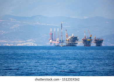 Complex Big Offshore Oil Rig Drilling Platform