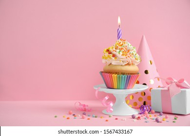 Composición con quequitos cumpleaños