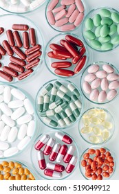The composition capsules on a white background.