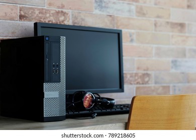 Computer Desktop Consist Cpu Processor Monitor Stock Photo 789218605 ...
