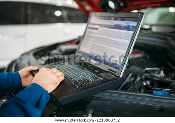 Computer\
diagnostics of the car in\
auto-service