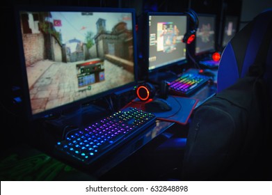 Computer Gamer  In Internet Cafe