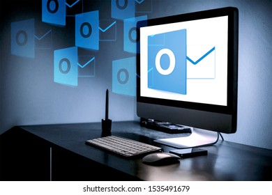 computer outlook services ,online technology - Shutterstock ID 1535491679
