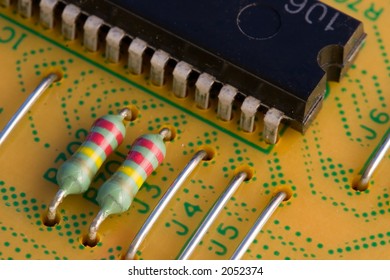 Computer processor and circuit board