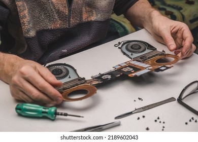 12,860 Computer disassembly Images, Stock Photos & Vectors | Shutterstock