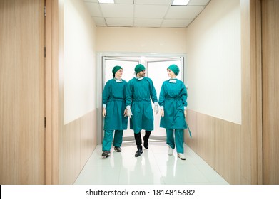 Concentrated Surgeons Engaging In Rescue Of Male Patient In Operation Room At Hospital, Emergency Case, Surgery, Medical Technology, Health Care And Disease Treatment Concept