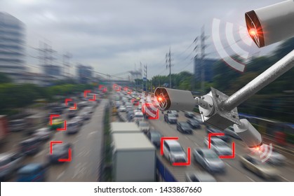 Concept Digital Technology 4.0,wireless Network 5G Signal,CCTV  Camera Intelligent Of Artificial Intelligence Systems, To Monitor Road Safety And Memorize Driver's Driving Behavior And Illegal Traffic