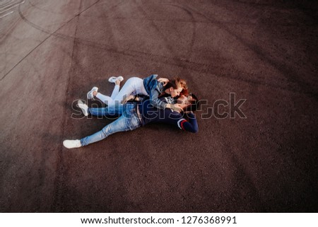 Similar – Foto Bild Zwei junge Freunde sitzen zusammen in einem Auto.