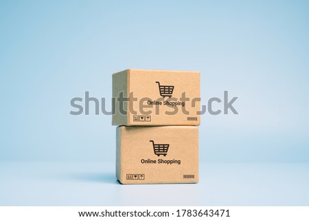 Concept online Sopping. boxes with Online Shopping text.