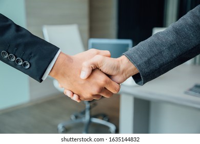 Concept Of Partnership - Handshake Business Partners Successful Team Leader Entrepreneurship .