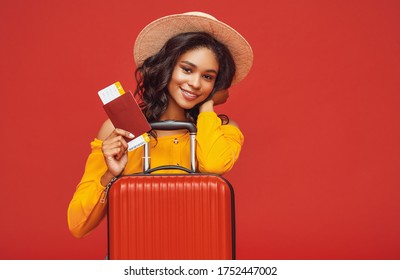 23,089 Black woman with suitcase Images, Stock Photos & Vectors ...