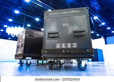 Concert boxes on wheels. Transportation of scenery and concert equipment. Trunks for stage equipment. Shipping cases for musical instruments. Concert activity. Organization of the show.