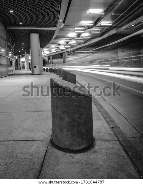 A concrete barrier in a\
tunnel