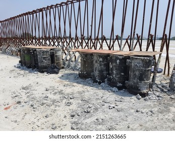 Concrete Compressive Strength Test Specimens Taken When Casting In The Field.