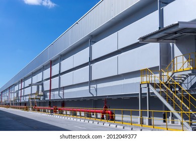 Concrete Louver Fire Wall At Large Warehouse For Protection Framing Leak Outside Factory