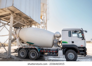 Concrete mixer truck loading=