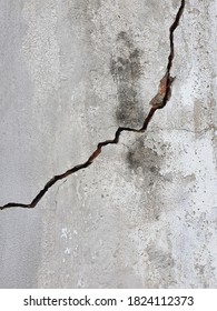 Concrete That Cracks Buildings Or Walls Leading To Obvious Crevices.This Can Cause Wear And Tear And Cause Concern Or Trouble For The User.