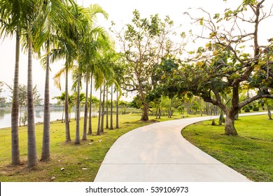 2,976 Jogging track garden Images, Stock Photos & Vectors | Shutterstock