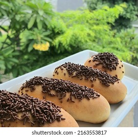 Condensed Milk Bread With Messes Topping.