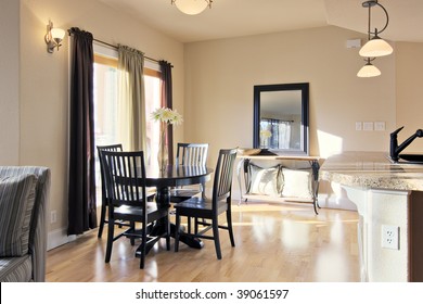 Condominium Breakfast Nook