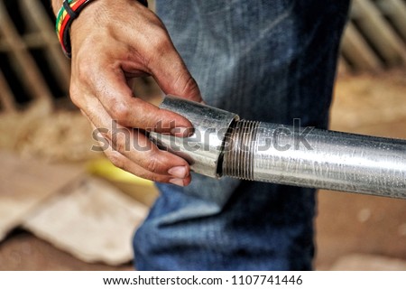Conduits pipe connection for electrical system 