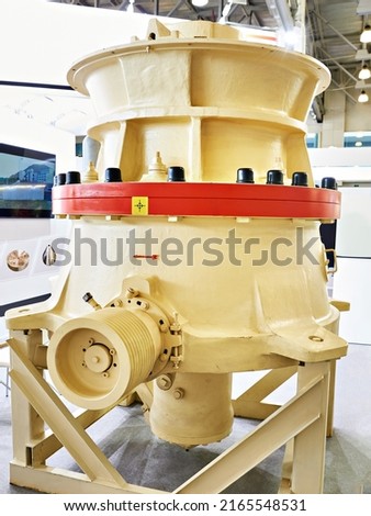 Cone crusher for the mining industry