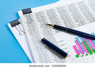 Conference Materials With Graphs (business Image)