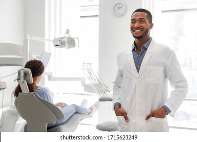 89 Patient standing next to chair Images, Stock Photos & Vectors ...