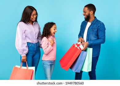 Congratulation Portrait Smiling African American Dad Stock Photo ...