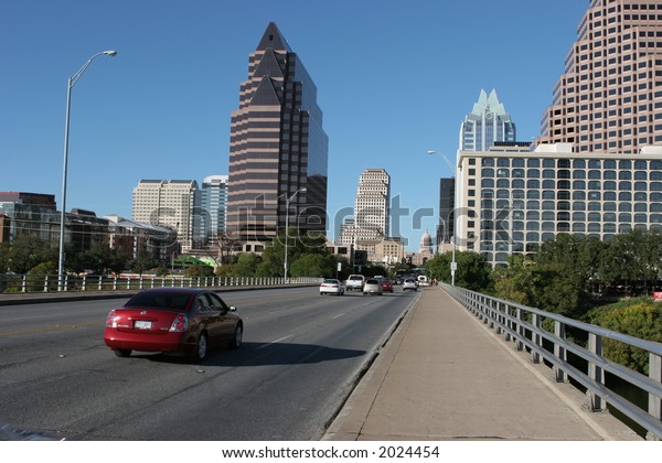 Congress Avenue\
at the Bat Bridge in Austin,\
Texas