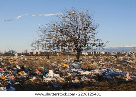 consequences of strong wind at the landfill