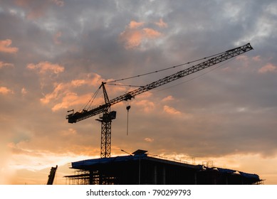 Construction crane at susnet