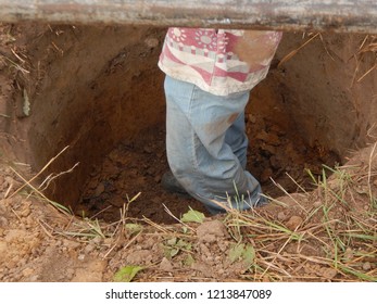 Construction of a drinking well at the dacha