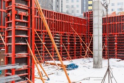 Construction Formwork Red Color For Concrete In Winter Season. Spring Clips Are A New Formwork Device For Fastening Concrete Formwork.Used To Fasten Formwork, Columns, Beams, Walls Faster