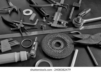 Construction and measuring tools on the table