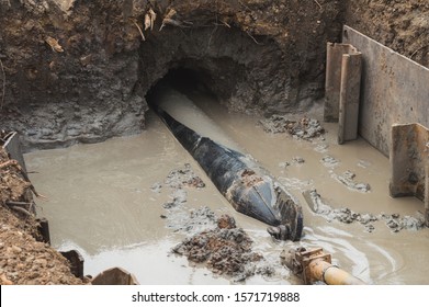 Construction Of Oil And Gas Pipeline,horizontal Directional Drilling (HDD Process).Installing Underground Pipe Dummy Test   From The Soil Surface.