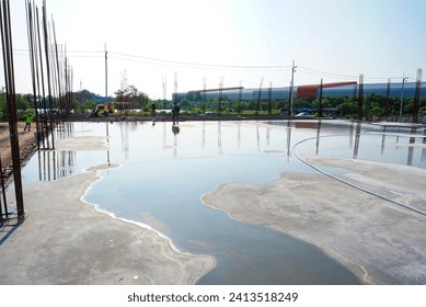 Construction Process : Concrete curing by water