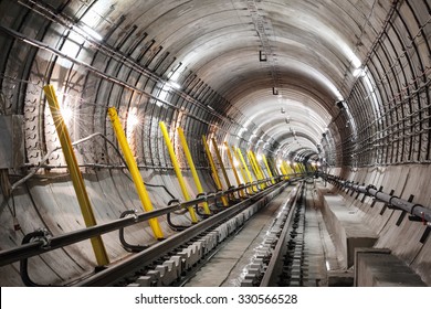 Construction the subway tunnel in Moscow