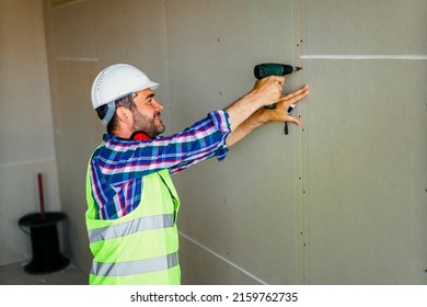 Construction Worker Using Battery Drill On Stock Photo 2159762735 ...