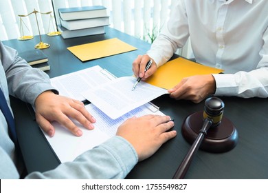 Consult with lawyers about company registration, trademark registration, criminal cases, land lawsuits, inheritance lawsuits, wills, labor. - Shutterstock ID 1755549827