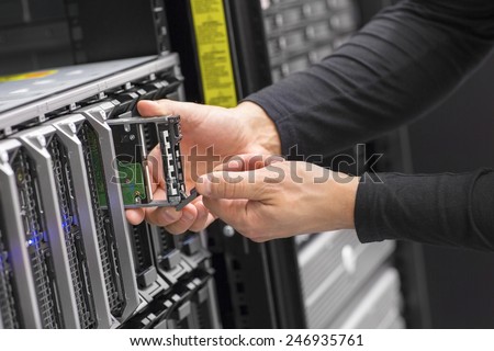 It consultant work on blade server in datacenter