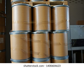container for transortation and storage of solid chemical