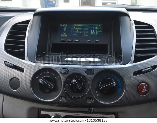 Control\
panel for air conditioners in cars and\
monitors